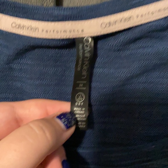 Calvin Klein 3/4 sleeve performance fit top - Picture 2 of 4